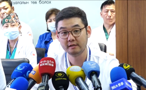 МОНГОЛЫН МЯНГА МЯНГАН ХҮН ДОНОР ХҮЛЭЭЖ БАЙНА